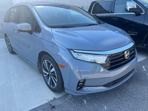 Sonic Gray Pearl 2023 Honda Odyssey Touring