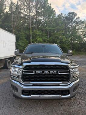 Diamond Black Crystal Pearlcoat 2024 RAM 2500 Tradesman Crew Cab 4x4 6'4' Box