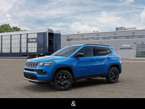 Hydro Blue Pearlcoat 2026 Jeep Compass Latitude