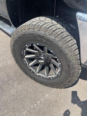 2017 RAM 2500 Tradesman Crew Cab 4x4 6'4' Box