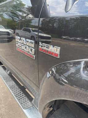 2017 RAM 2500 Tradesman Crew Cab 4x4 6'4' Box