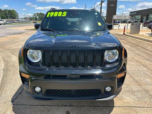 Black Clearcoat 2022 Jeep Renegade Altitude