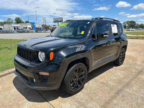 Black Clearcoat 2022 Jeep Renegade Altitude