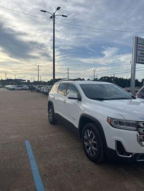 Summit White 2023 GMC Acadia FWD SLT