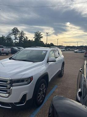 Summit White 2023 GMC Acadia FWD SLT