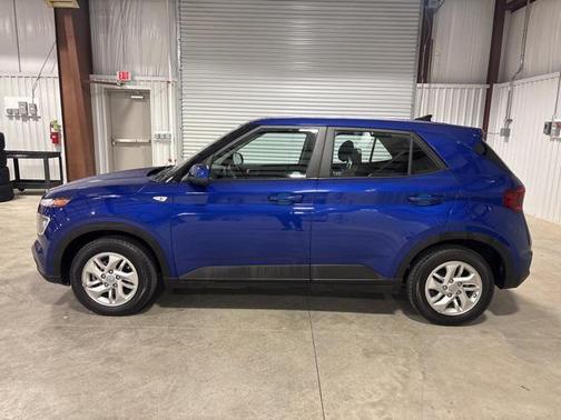 2021 Hyundai VENUE SE