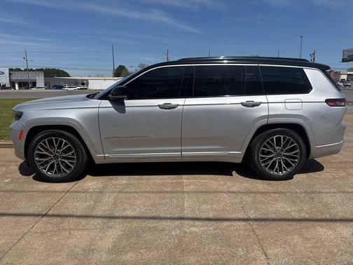 2025 Jeep Grand Cherokee L Summit Reserve