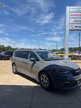 Gray Clearcoat 2023 Chrysler Pacifica Limited
