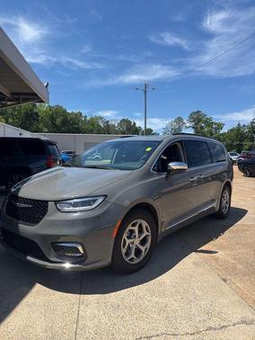 Gray Clearcoat 2023 Chrysler Pacifica Limited
