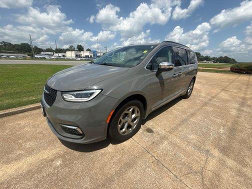 Gray Clearcoat 2023 Chrysler Pacifica Limited