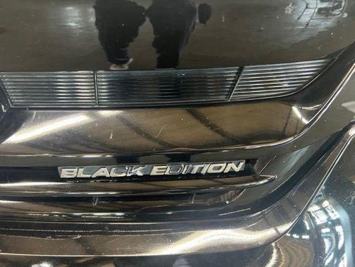 Crystal Black Pearl 2022 Honda Pilot AWD Black Edition