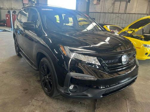 Crystal Black Pearl 2022 Honda Pilot AWD Black Edition