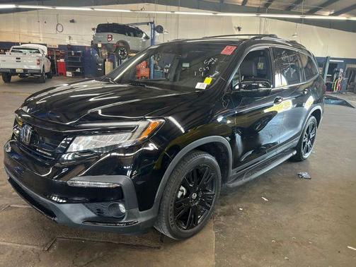 Crystal Black Pearl 2022 Honda Pilot AWD Black Edition