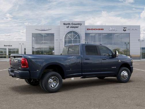 2026 RAM 3500 Laramie Crew Cab 4x4 8' Box