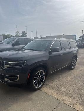 Baltic Gray Metallic Clearcoat 2022 Jeep Wagoneer Series III 4x4