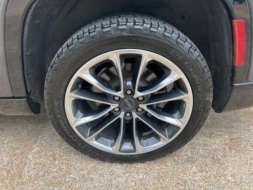 Baltic Gray Metallic Clearcoat 2022 Jeep Wagoneer Series III 4x4