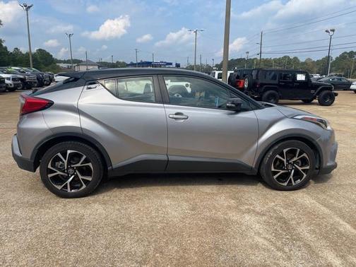 2019 Toyota C-HR XLE