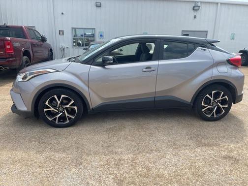 2019 Toyota C-HR XLE