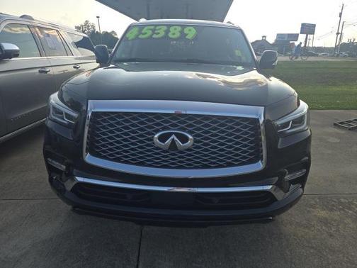 2022 INFINITI QX80 Luxe