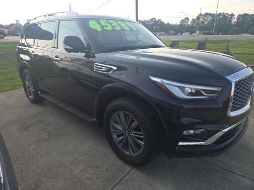 2022 INFINITI QX80 Luxe