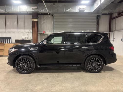 2023 INFINITI QX80 SENSORY AWD