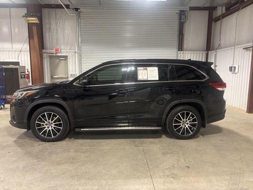 2018 Toyota Highlander SE