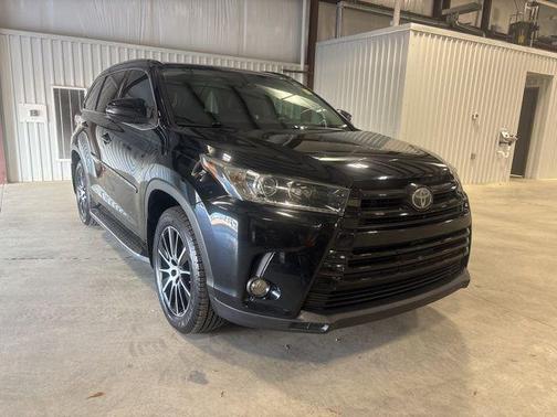 2018 Toyota Highlander SE