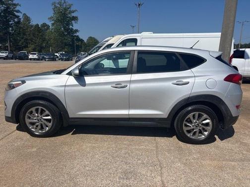 2018 Hyundai TUCSON SE