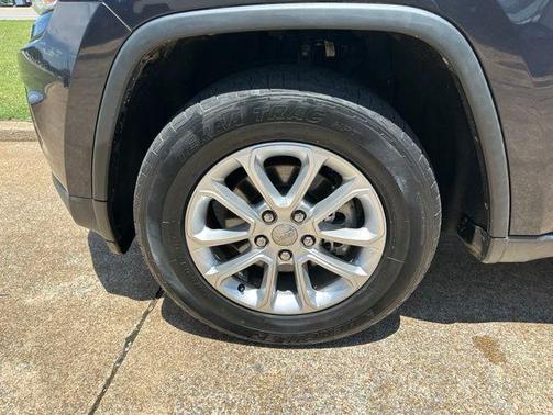 Blue 2014 Jeep Grand Cherokee Laredo