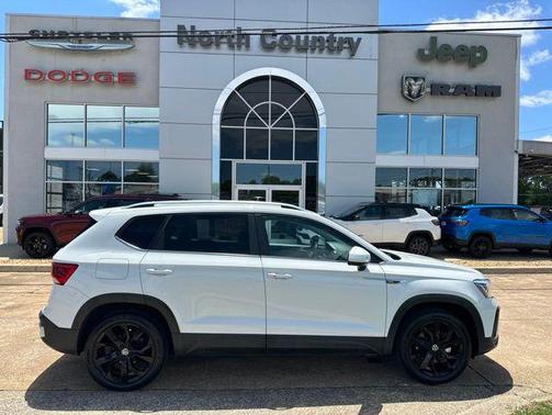 Pure White 2022 Volkswagen Taos 1.5T SEL