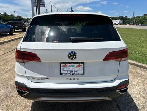 Pure White 2022 Volkswagen Taos 1.5T SEL