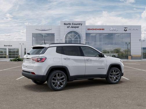 Bright White Clearcoat 2026 Jeep Compass Latitude