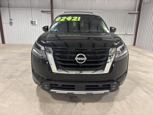 2023 Nissan Pathfinder Platinum 4WD