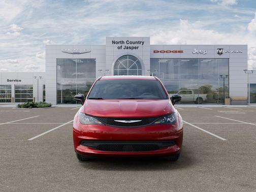 Red Hot Pearlcoat 2026 Chrysler Voyager LX