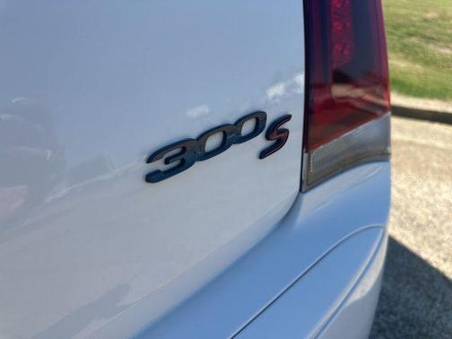 Bright White Clearcoat 2022 Chrysler 300 S