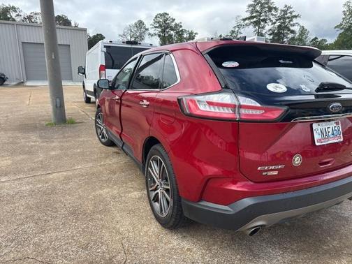 2020 Ford Edge Titanium