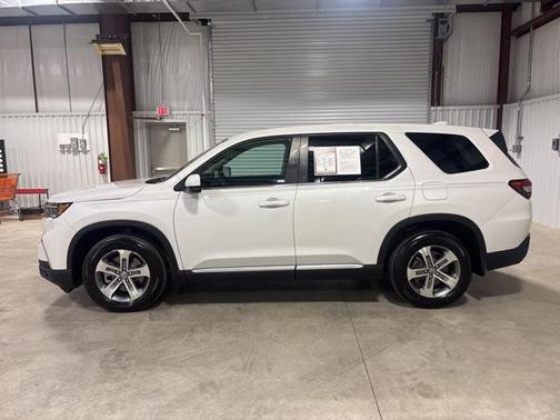 2023 Honda Pilot AWD EX-L 8 Passenger