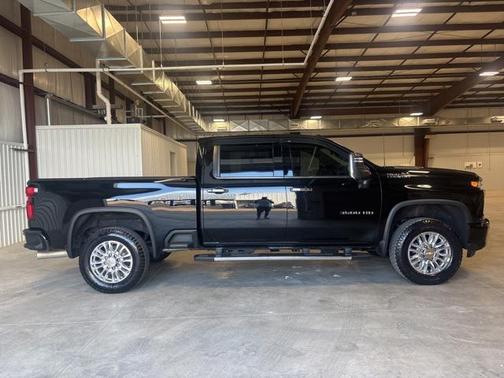 2022 Chevrolet Silverado 3500 High Country