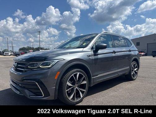 Platinum Gray Metallic 2022 Volkswagen Tiguan 2.0T SEL R-Line 4MOTION