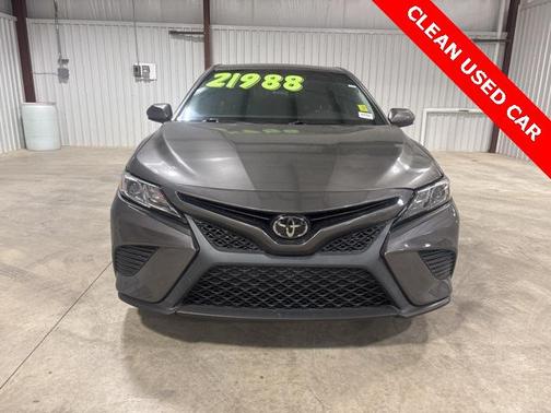 2018 Toyota Camry SE