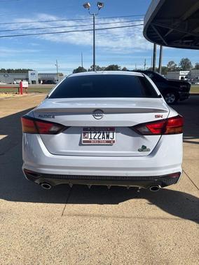 2024 Nissan Altima SR FWD
