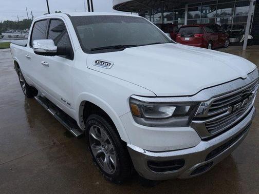Bright White Clearcoat 2022 RAM 1500 Laramie
