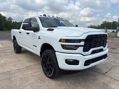 2025 RAM 2500 Big Horn Crew Cab 4x4 6'4' Box