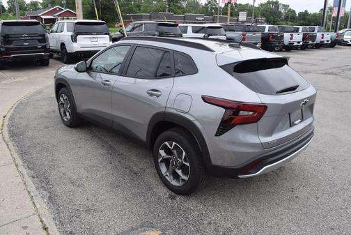 Sterling 2026 Chevrolet Trax LT