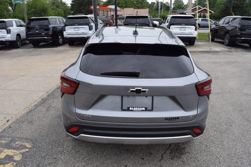 Sterling 2026 Chevrolet Trax LT