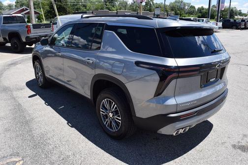 Sterling 2026 Chevrolet Traverse LT