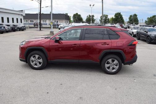 Pearl 2025 Toyota RAV4 XLE