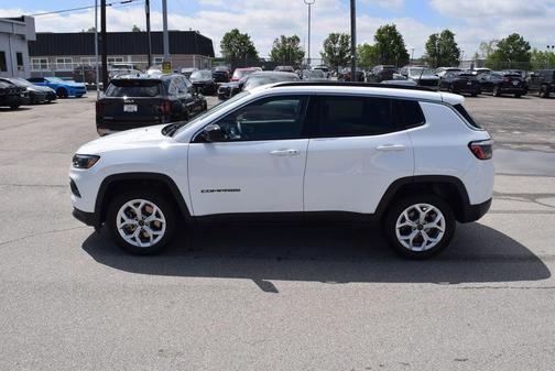 Bright White 2025 Jeep Compass Latitude