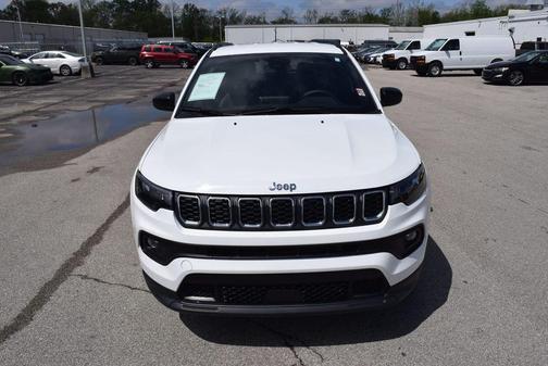 Bright White 2025 Jeep Compass Latitude
