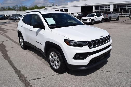 Bright White 2025 Jeep Compass Latitude
